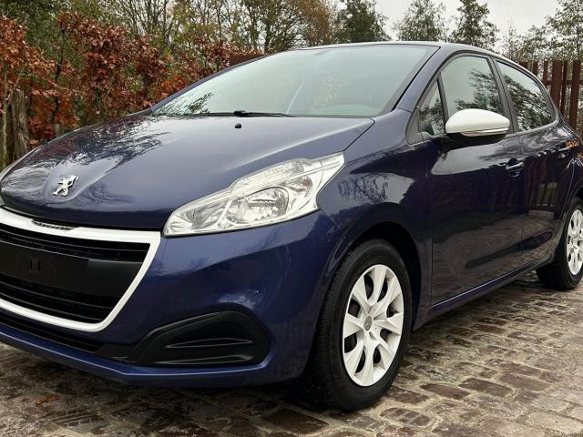 Peugeot 208 1.0i Like
