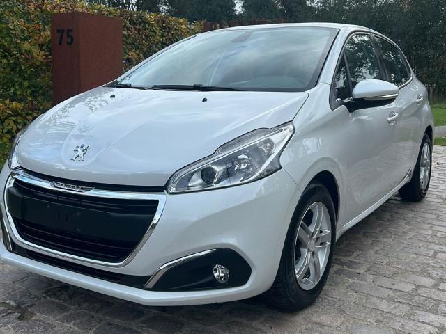 Peugeot 208 1.2i