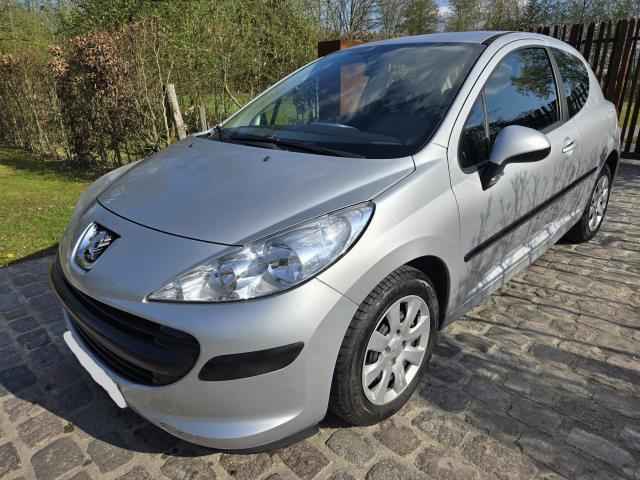 Peugeot 207 1.4i 