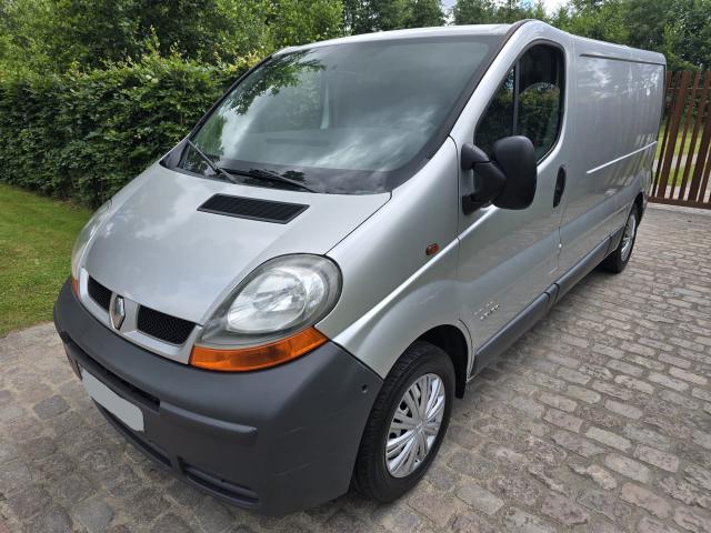 Renault Trafic 1.9 dCi L2H1 lichte vracht 100 pk - 3 zitplaatsen